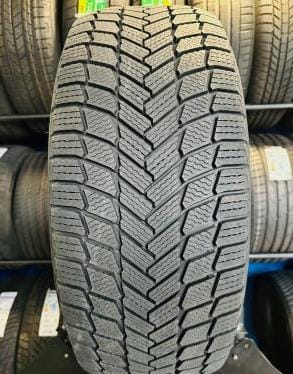 SNOW TIRES 245/45R18